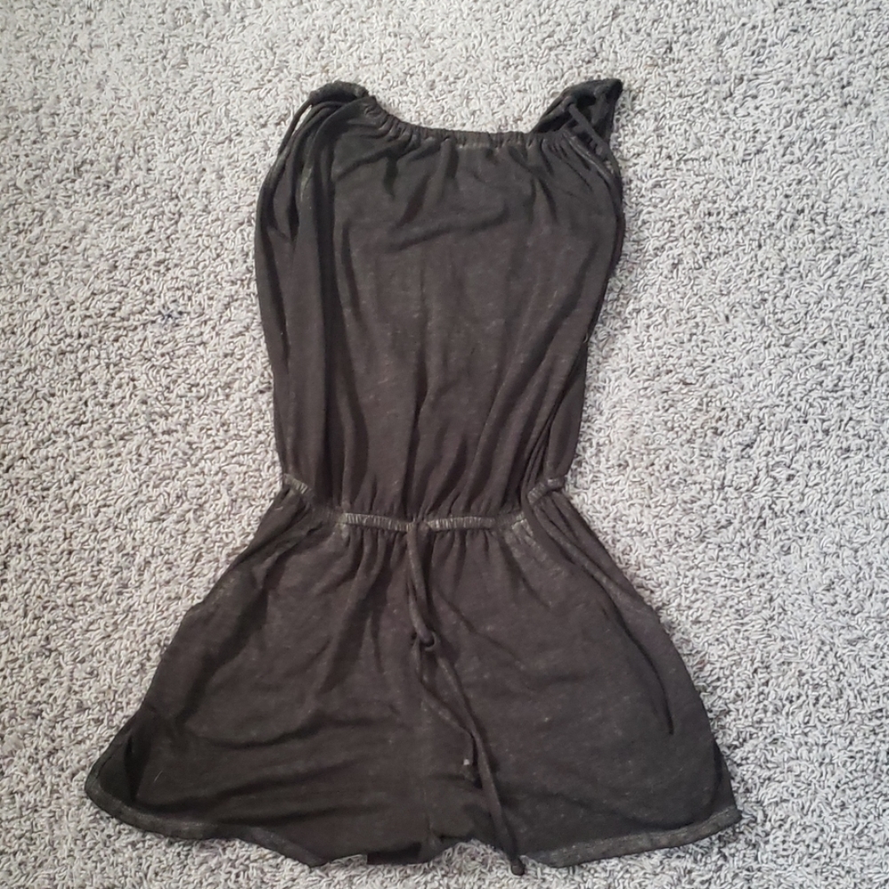SUPER CUTE ROMPER.SIZE SMALL